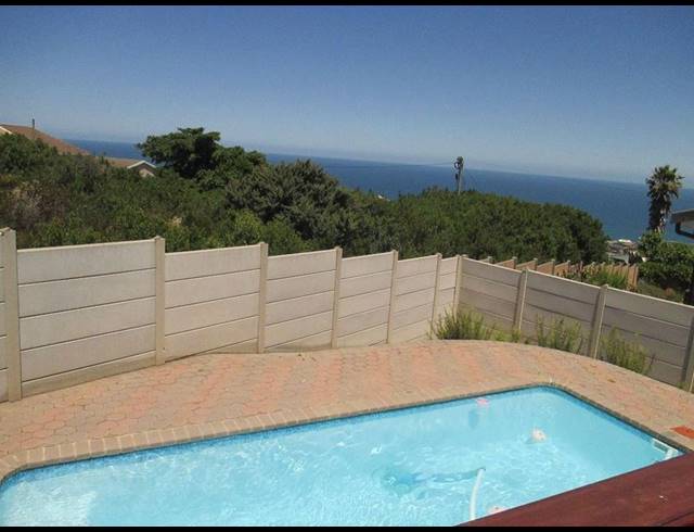 6 BEDROOM HOUSE FOR SALE IN DANA BAY